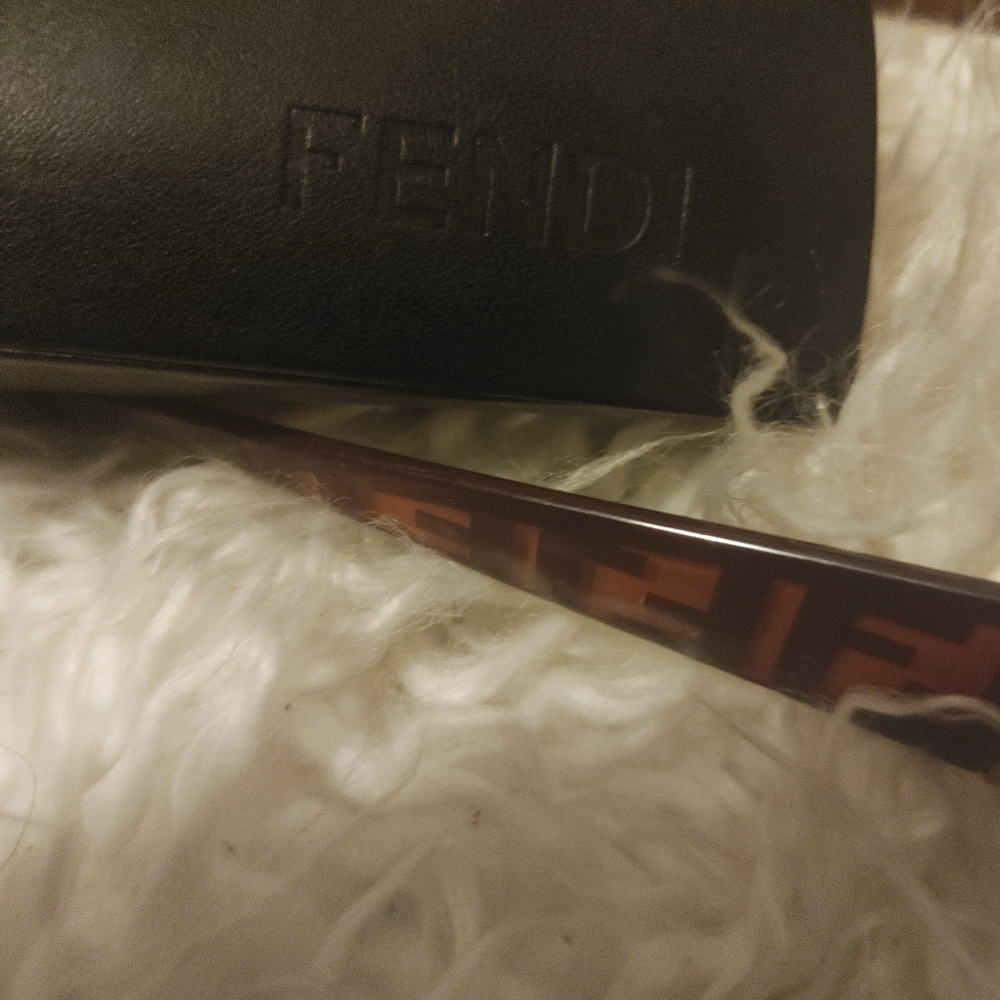 FENDI Logo sunglasses